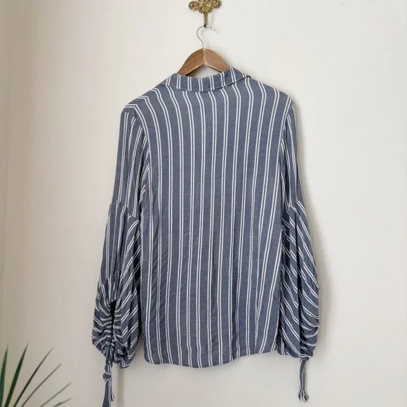 HARSHMAN Violetta Tie Sleeve Button Front Shirt Medium Gray - Picture 5 of 8